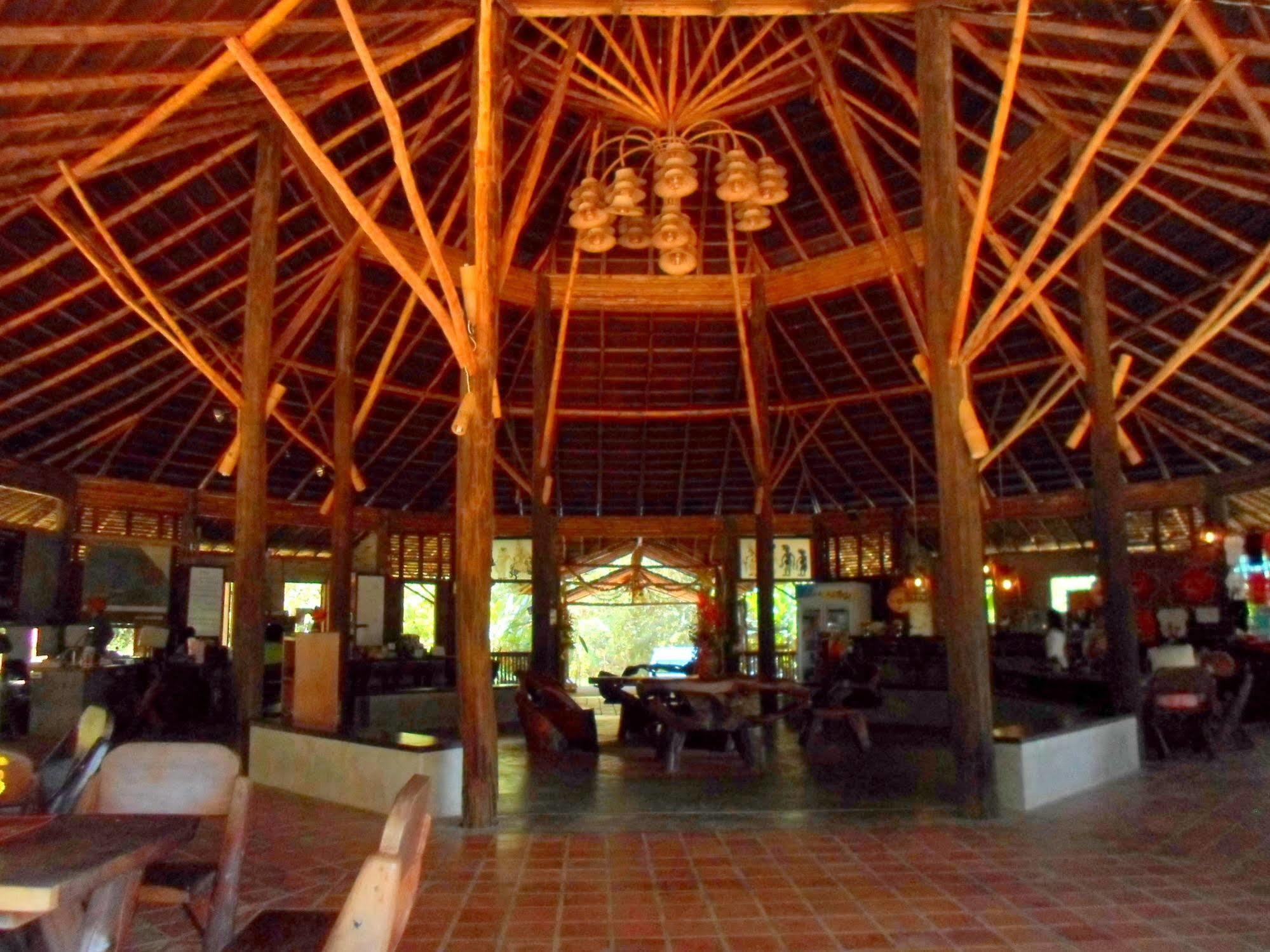 The Cliff & River Jungle Resort Пханом Экстерьер фото