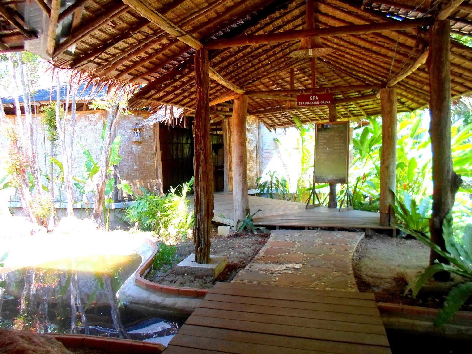 The Cliff & River Jungle Resort Пханом Экстерьер фото